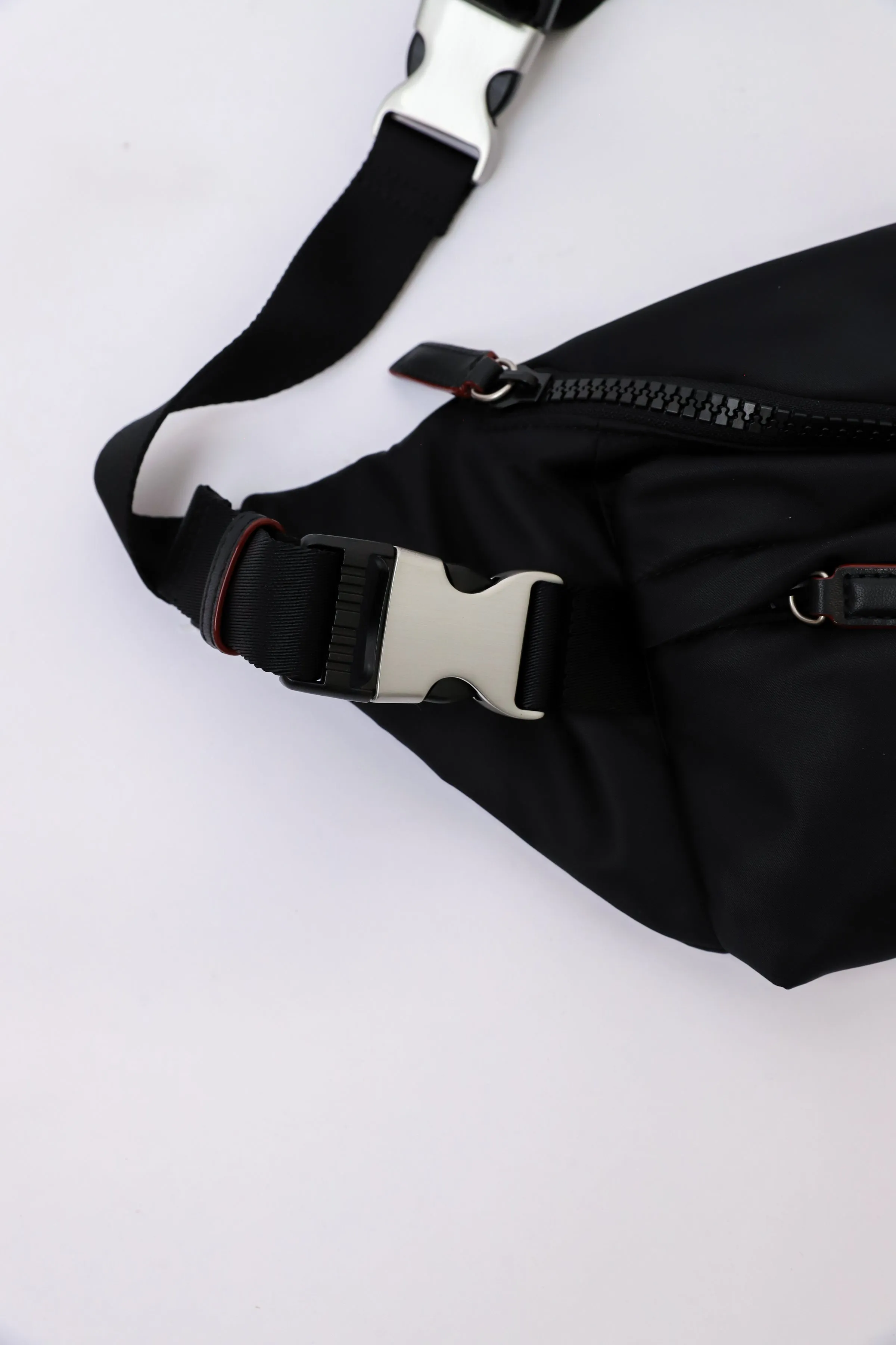 Bleecker Convertible Sling